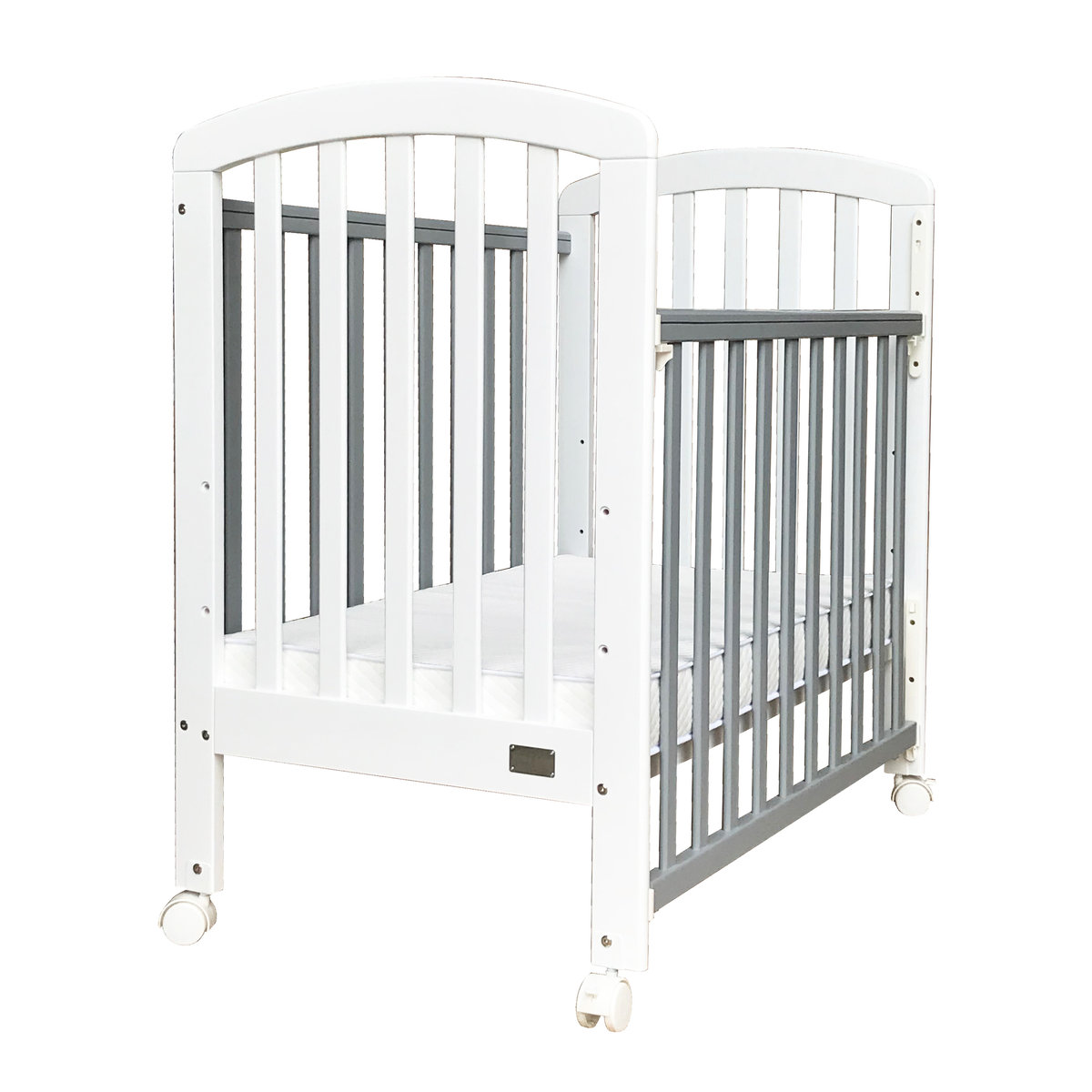 baby cot with wheels