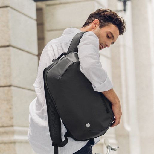 moshi hexa lightweight backpack