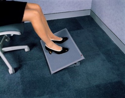 3M Adjustable Foot Rest FR530CB - Footrest