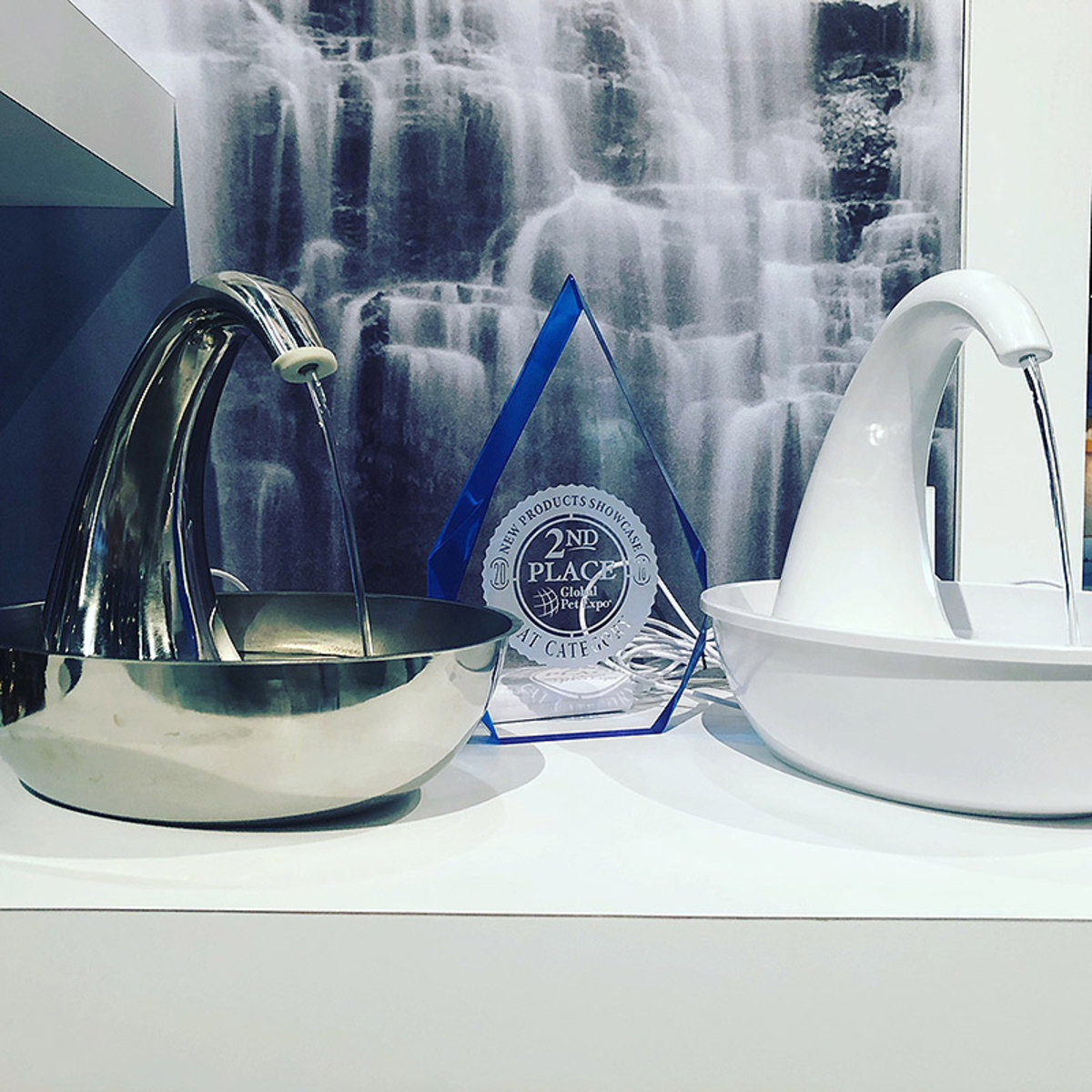 swan pet drinking fountain